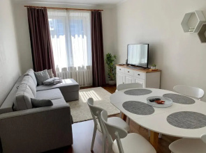 Central Gonsiori, 2 bedroom, Cozy Apartment