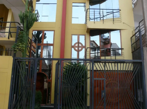 Los Girasoles
