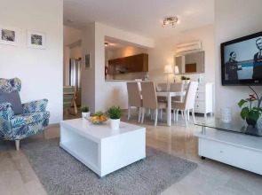 Lovely 2 bedroom Villa Kornos HG33 with private pool and golf course views, In the heart of Aphrodite Hills, near resort centre