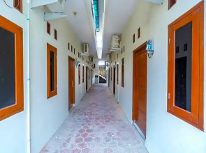 OYO Life 2420 Kost Luqman 1