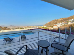 Beautiful Ocean View Condo, 3Br 3.5 Bt