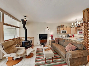 13tr23qb Studio Bedroom Condo