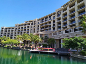 One Bedroom Apartment - Fully Equipped Waterfront Based, V&a Marina Residential