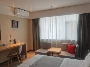 LanOuShangPin Hotel (Tianshui Center Square Bus Station)