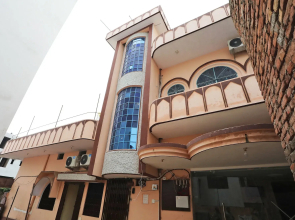 OYO 17171 Sandhya Guest House