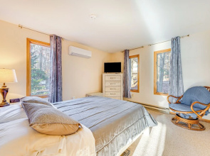 Beach Access, Private Dock: Arrowhead Lake Cabin
