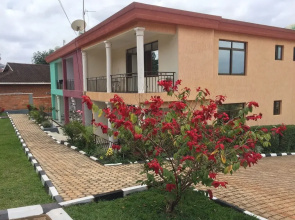 Romalo Hotel & Apartments