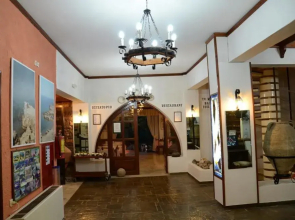 Ladiko Inn Hotel