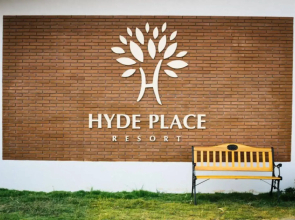 Hyde Place Resort