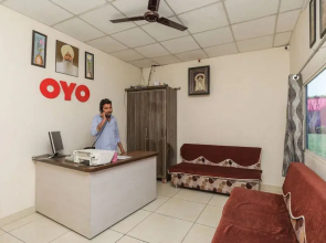 OYO 30383 Hotel Milan Parinay