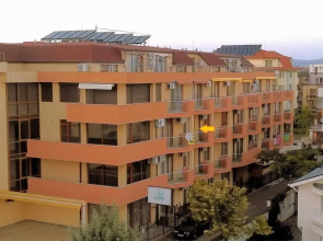 Palm Marina Apartment Complex