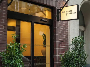 Honest Budapest by Chic & Basic