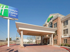 Holiday Inn Express & Suites Eagle Pass by IHG