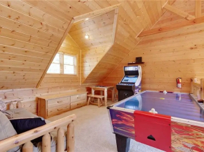 Changes in Latitude 4 Bedroom Home with Hot Tub