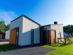 Villa With med Children's Room in Limburg
