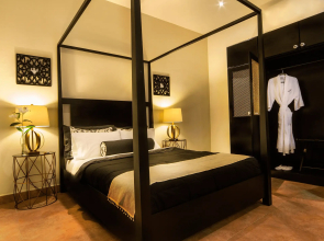 La Isabela Suites
