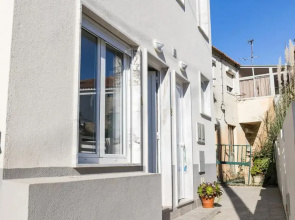 2 Bedroom house and Garden Lounge