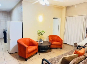 Room-busa House Self Catering Guest Hous