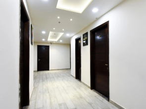 Capital O 60496 Hotel Avera