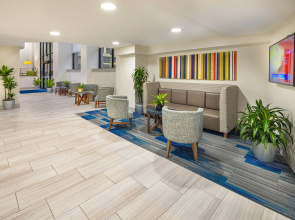 Holiday Inn Express and Suites Atlanta Downtown by IHG