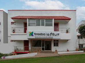 Treebo Golden Paradise