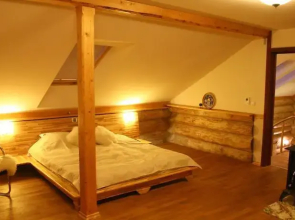 Woodvilla