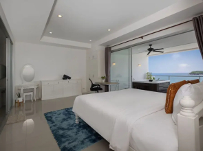 Ocean View Jacuzzi 3BR Kata Penthouse