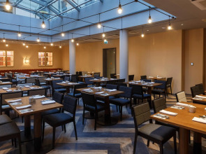 Отель Grand Poet Hotel by Semarah