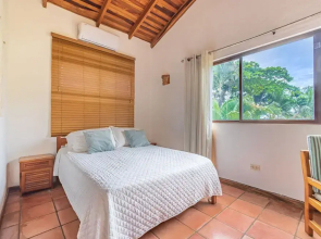 Ola Bonita BeachFront Apart Hotel