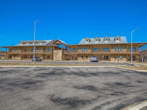 Old Mills Resort OM A8 3 Bedroom Condo by RedAwning