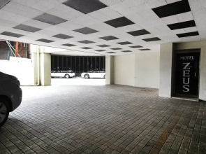Gwangju Sinandong Zeus