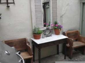 The Old Gallery and Chamber Apartments