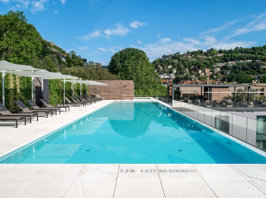 Отель Hilton Lake Como