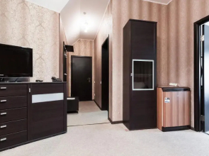 Noy Hotel