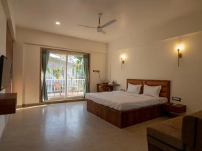 VITS Select Casuarina Diveagar