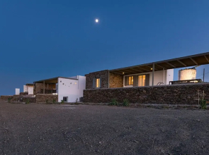 M4 Miloi 1 Bohemian Luxury Villa