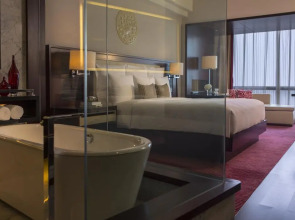 Renaissance Beijing Capital Hotel