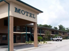 Dinner Bell Motel
