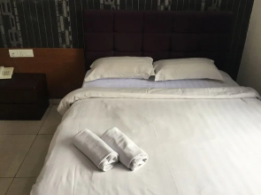 Mf Hotel by OYO Rooms