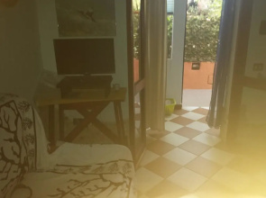 Studio in Case Peschiera-lu Fraili, With Enclosed Garden - 2 km From t