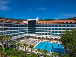 L’etoile Beach Hotel