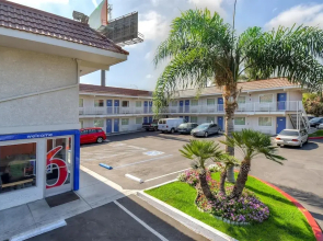 Motel 6 Los Angeles - Norwalk