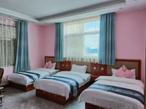 Maitreya Yiyuan Hot Spring Inn