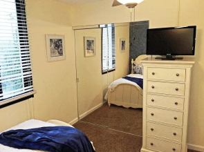 Holiday Towers 206 3 Br condo by RedAwning