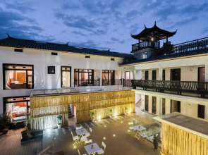 Lijiang Gemmer Hotel