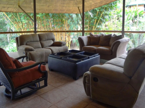 Manoas Luxury Camping and Villa Rentals