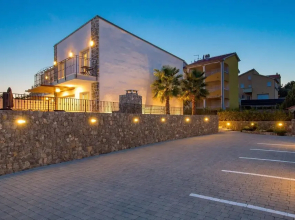 Nice Home in Kornic With 3 Bedrooms, Wifi and Outdoor Swimming Pool