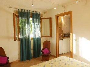 Casa bianca rossa viola