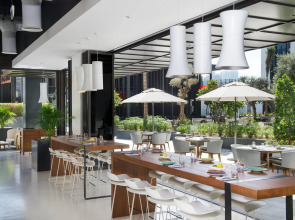 La Ville Hotel & Suites CITY WALK, Dubai, Autograph Collection