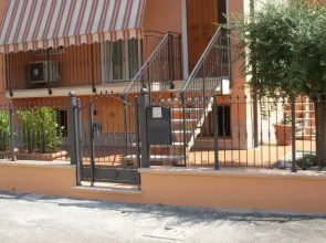 Stanza Privata Alle Porte di Pesaro